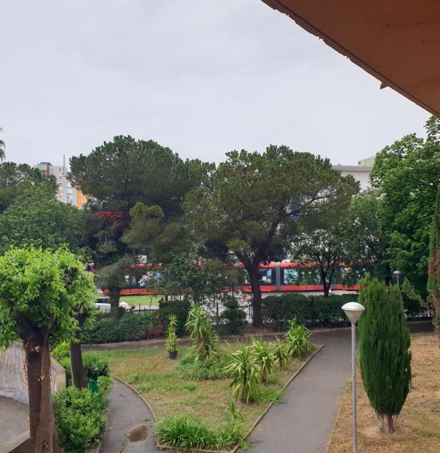 Appartements Renove 2023 Proche Aeroport 5Min, Gare Sncf 2 Min, Tramway Au Pied De L'Immeuble , Parking Possible, Renovated Apartments 2023 Near The Airport 5 Min, Train Station 2 Min, Tram Next To The Building 1 Min, Parking Possible Nice Ngoại thất bức ảnh