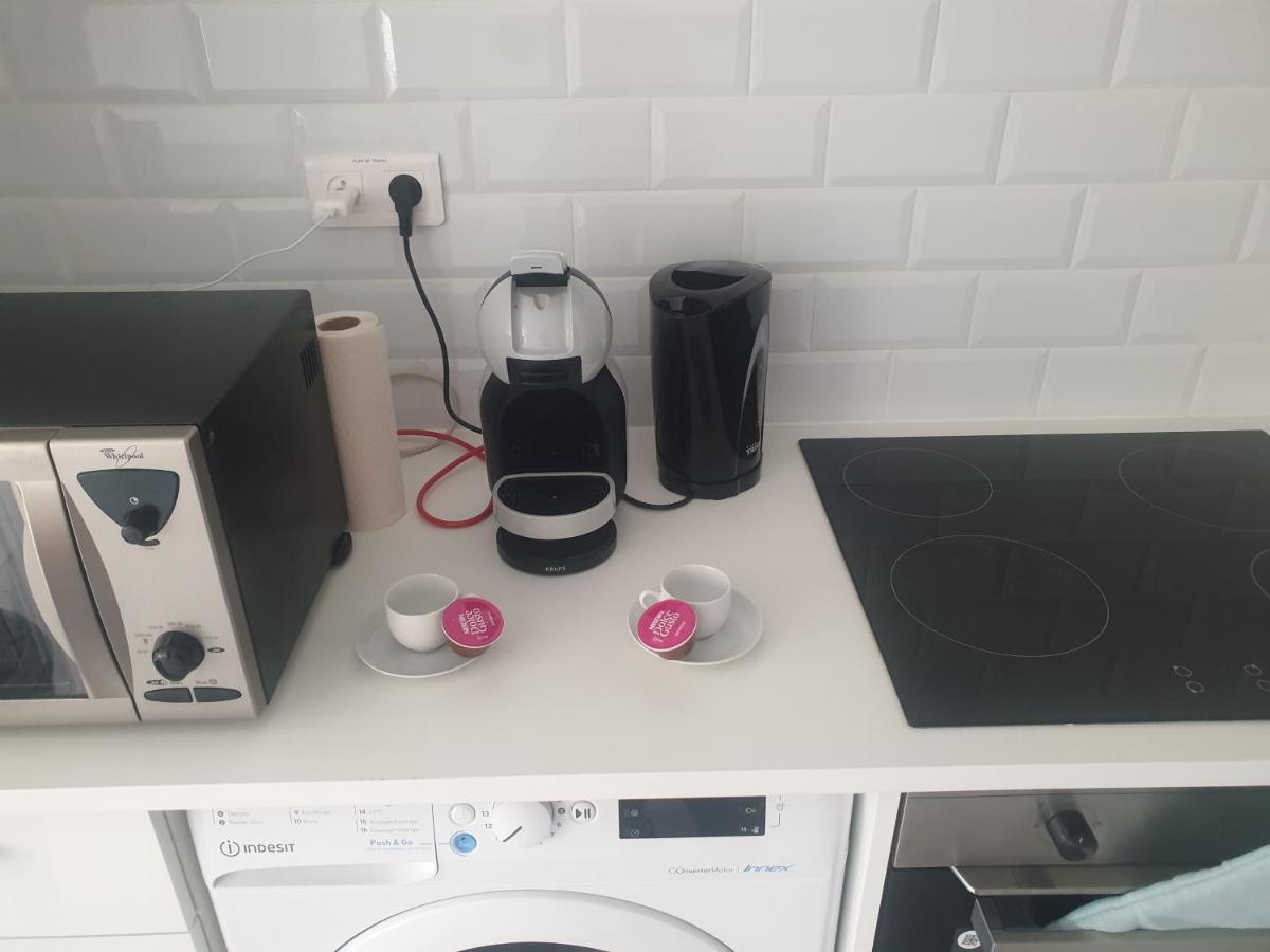 Appartements Renove 2023 Proche Aeroport 5Min, Gare Sncf 2 Min, Tramway Au Pied De L'Immeuble , Parking Possible, Renovated Apartments 2023 Near The Airport 5 Min, Train Station 2 Min, Tram Next To The Building 1 Min, Parking Possible Nice Ngoại thất bức ảnh