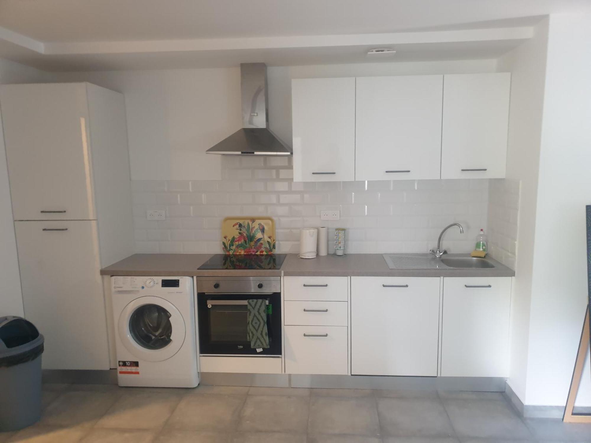 Appartements Renove 2023 Proche Aeroport 5Min, Gare Sncf 2 Min, Tramway Au Pied De L'Immeuble , Parking Possible, Renovated Apartments 2023 Near The Airport 5 Min, Train Station 2 Min, Tram Next To The Building 1 Min, Parking Possible Nice Phòng bức ảnh